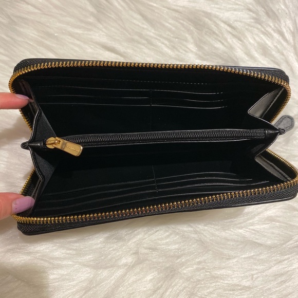 Coach purse and wallet set